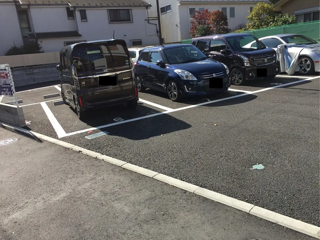 世田谷区駒沢４丁目　月極駐車場